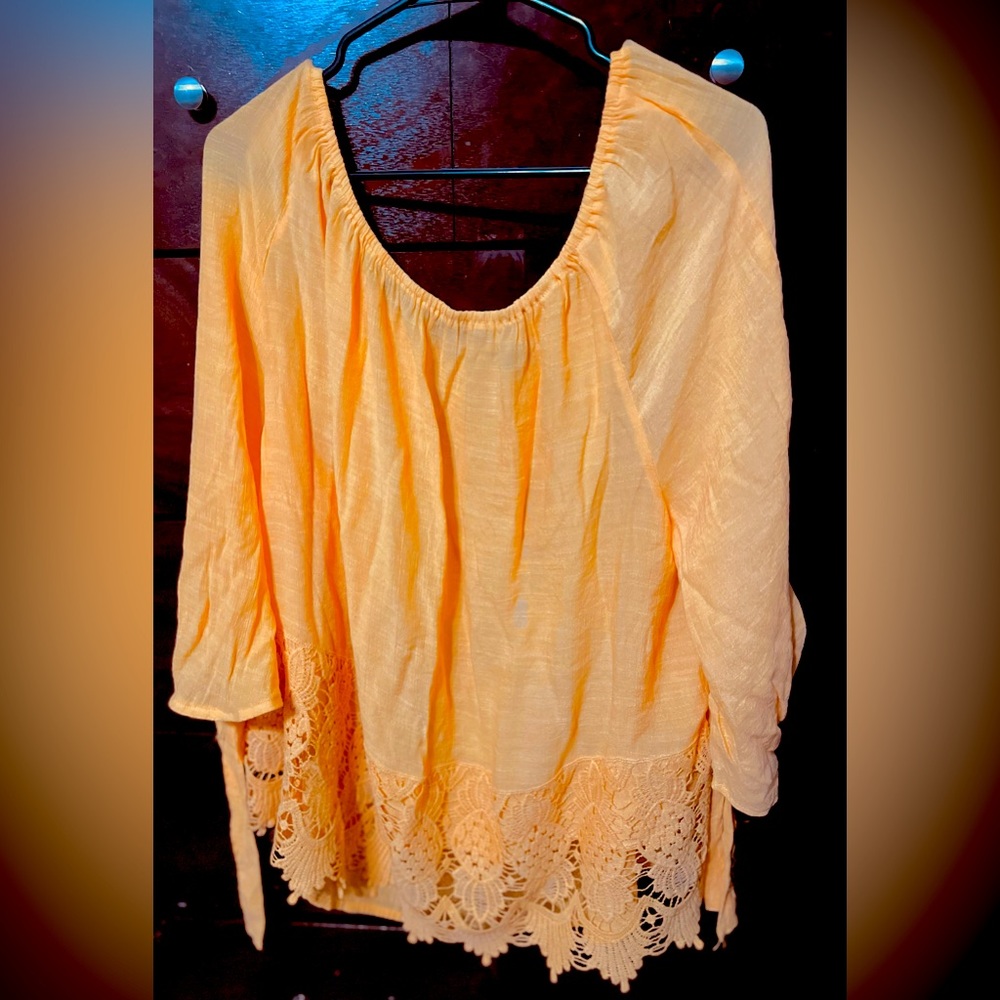Women’s Plus Blouse